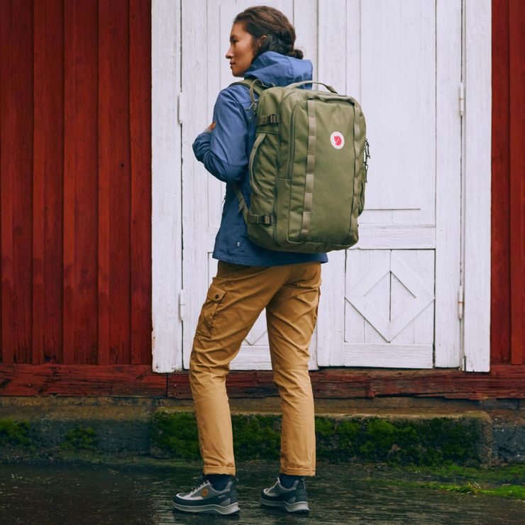 FJÄLLRÄVEN Färden Carry On Pack 40 Clay