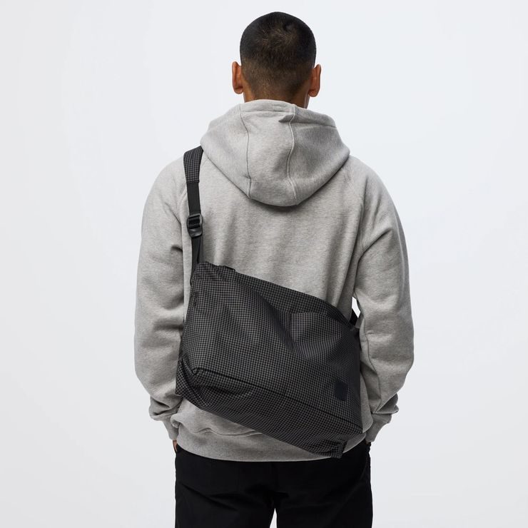 FJÄLLRÄVEN High Coast Pro Shoulder Bag 12 Fossil
