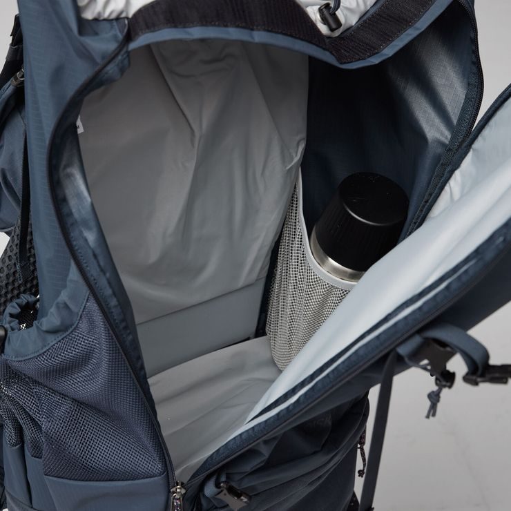 FJÄLLRÄVEN Abisko Trek 65 S/M Black