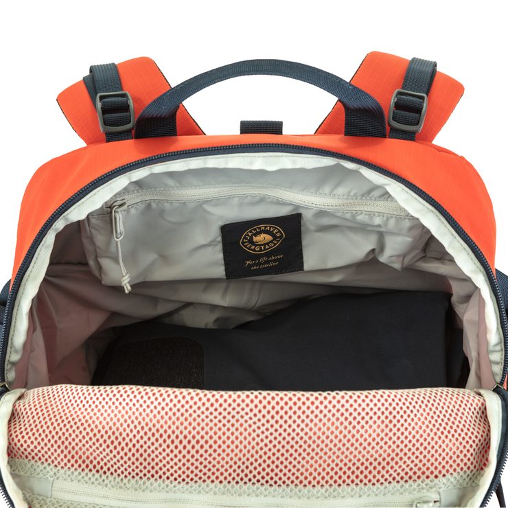 FJÄLLRÄVEN Bergtagen Touring 30 M/L Laurel Green-Deep Forest