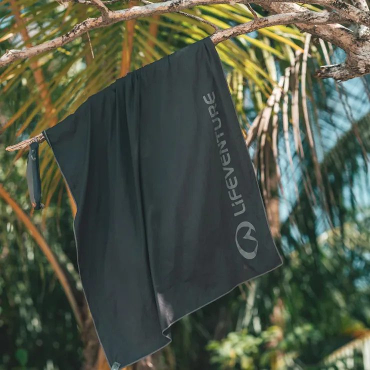 LIFEVENTURE HydroFibre Trek Towel Ultralite Large
