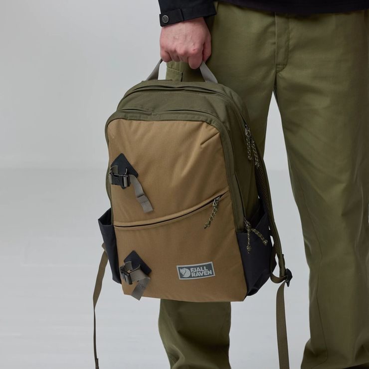 FJÄLLRÄVEN Vardag Backpack 17 Violette-Coal Black