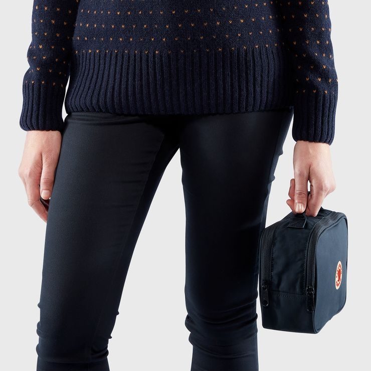 FJÄLLRÄVEN Kånken Toiletry Bag Navy