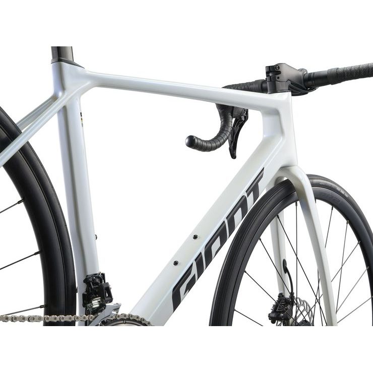 GIANT TCR Advanced 2-KOM Illusion White