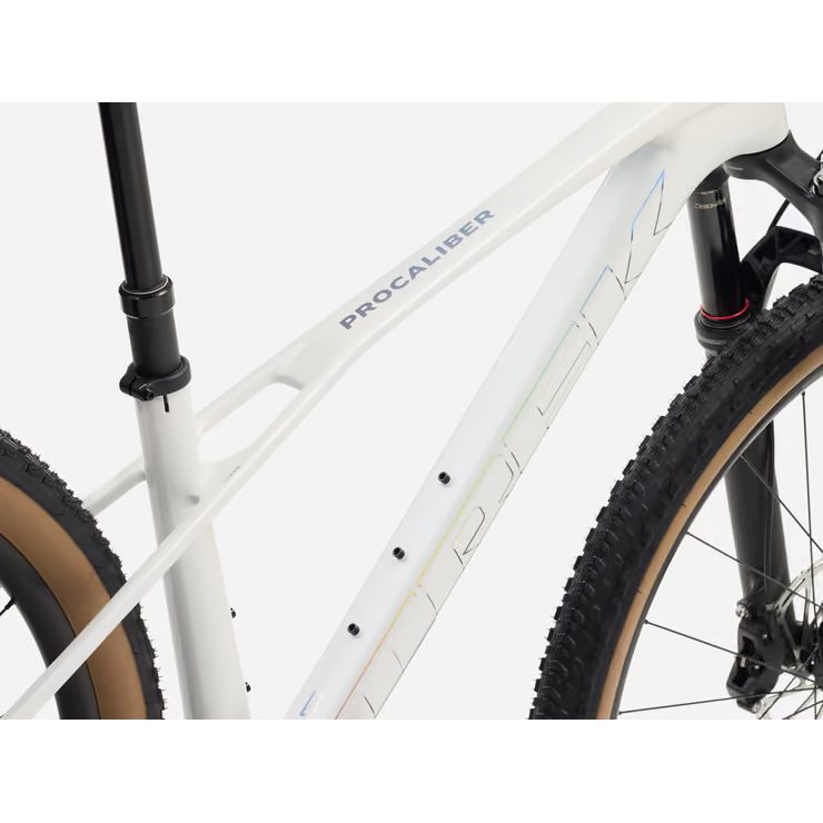 TREK Procaliber 9.6 Gen 3 Crystal White