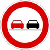 Zákazové dopravní značky - Zákaz předjíždění