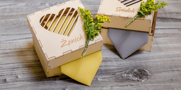Barva roku 2021 - Zářivě žlutá a šedá