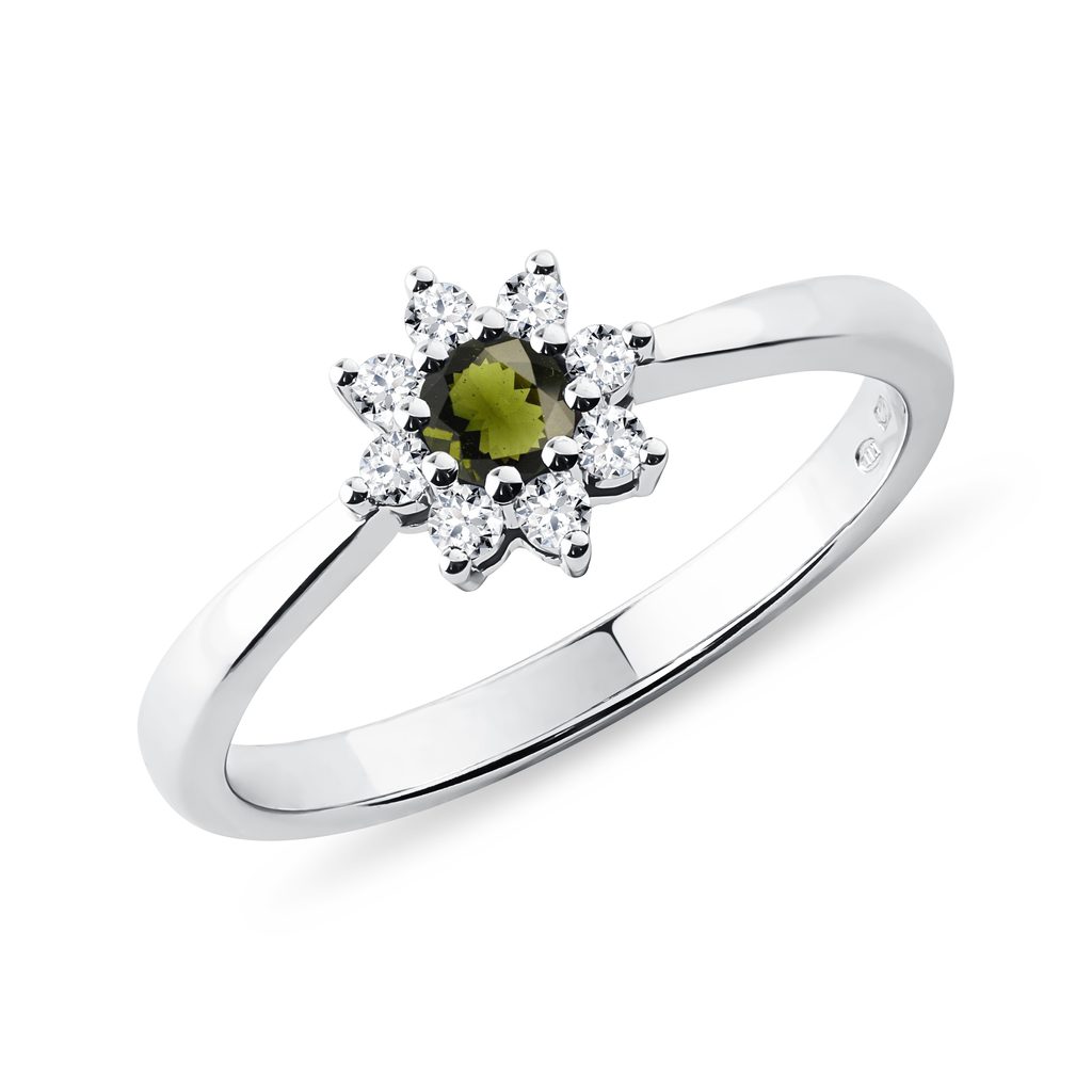 Bague fleur en or blanc, moldavite et diamants BAGUE FLEUR EN OR BLANC, MOLDAVITE ET DIAMANTS - BAGUES EN MOLDAVITE - BAGUES