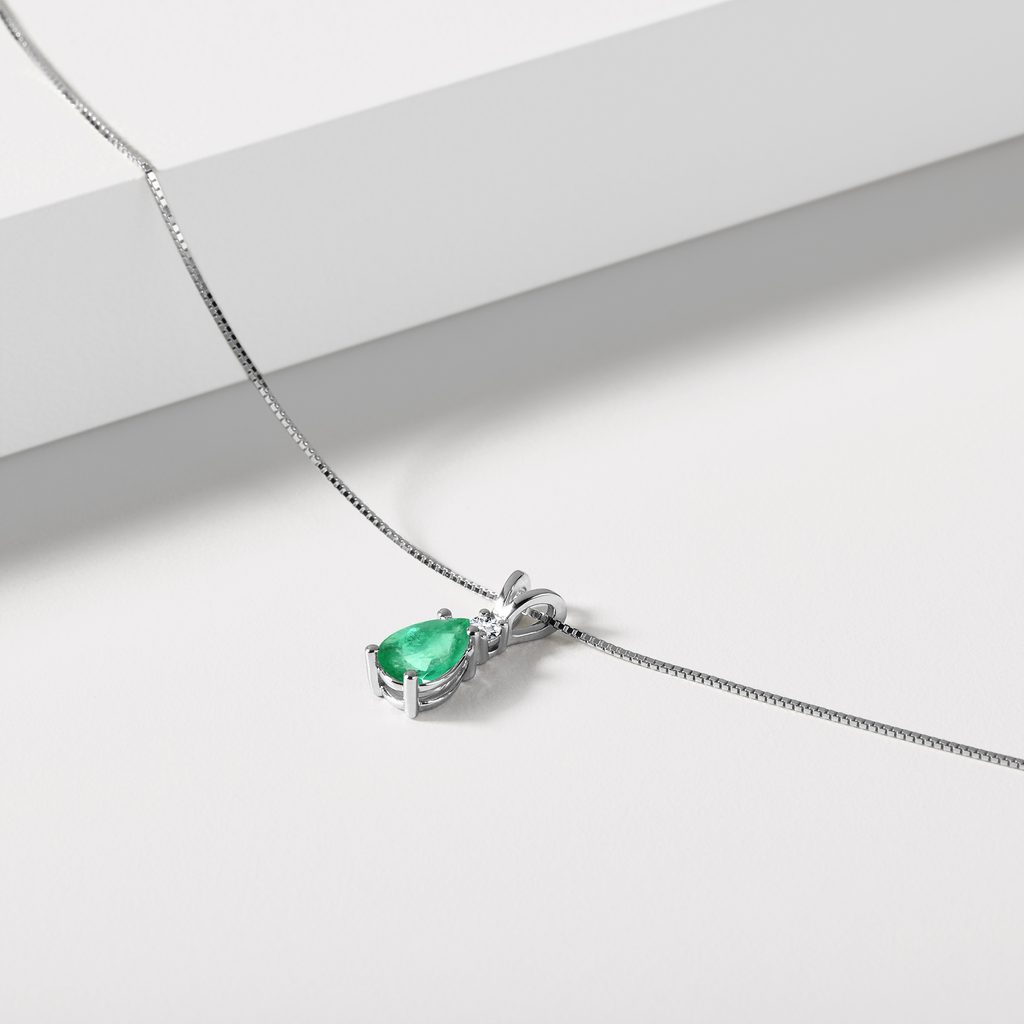 EMERALD AND DIAMOND PENDANT ON WHITE GOLD CHAIN - EMERALD NECKLACES - NECKLACES