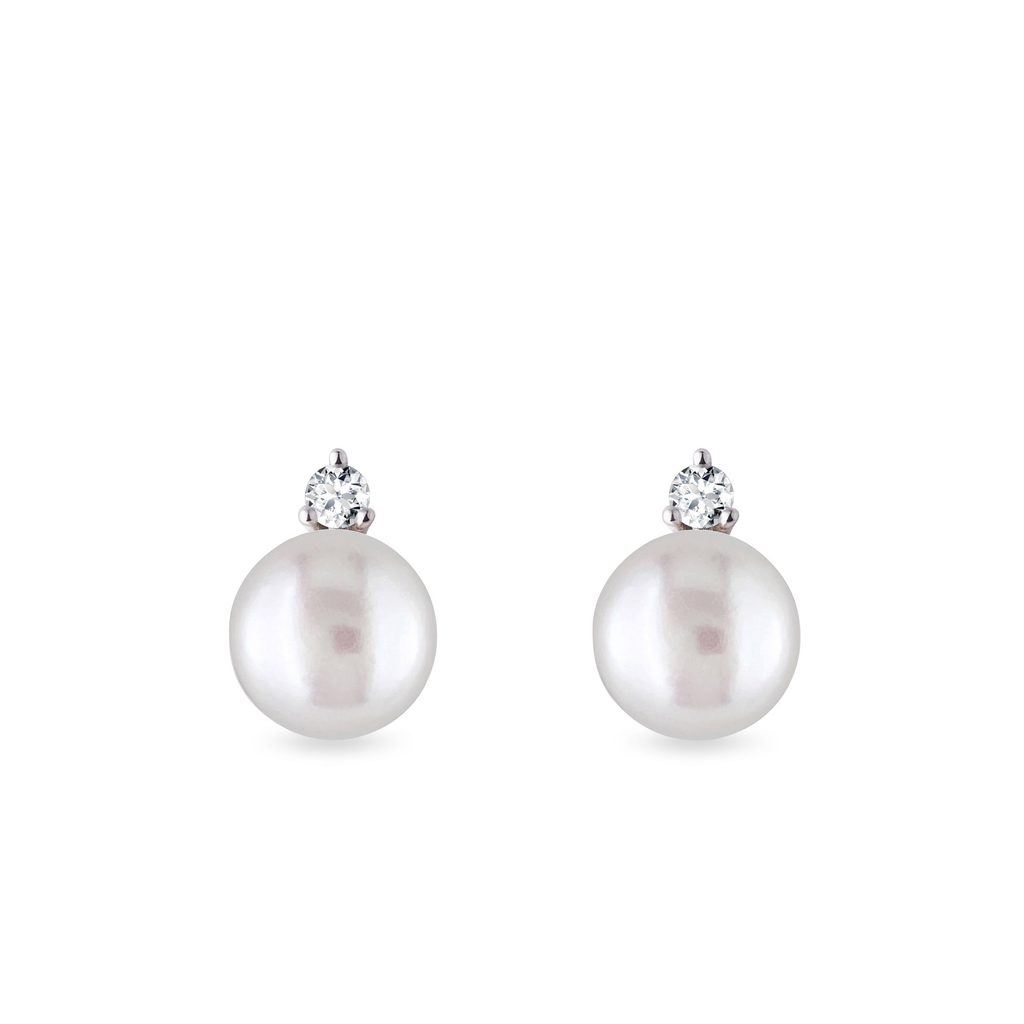 Boucles d'oreilles en or blanc avec perles et diamants BOUCLES D'OREILLES EN OR BLANC AVEC PERLES ET DIAMANTS - BOUCLES D'OREILLES EN PERLES - PERLES