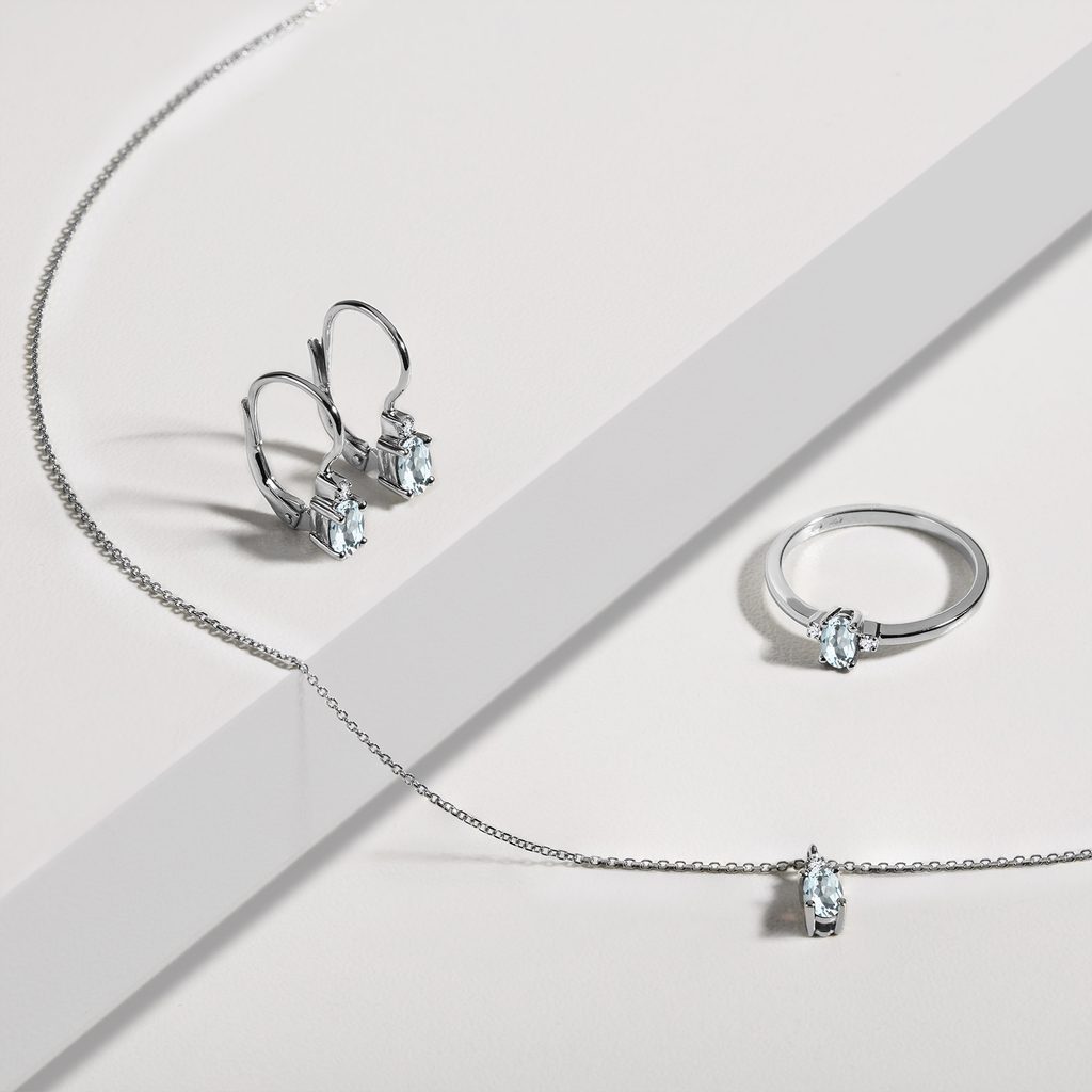 OVAL AQUAMARINE AND DIAMOND NECKLACE IN WHITE GOLD - AQUAMARINE NECKLACES - NECKLACES