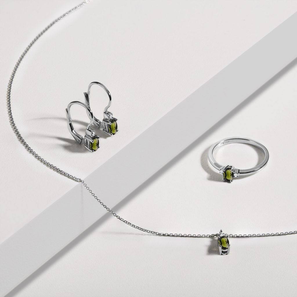 HALSKETTE MIT OVALEM MOLDAVIT UND DIAMANT IN WEISSGOLD - KETTEN MIT MOLDAVIT - KETTEN
