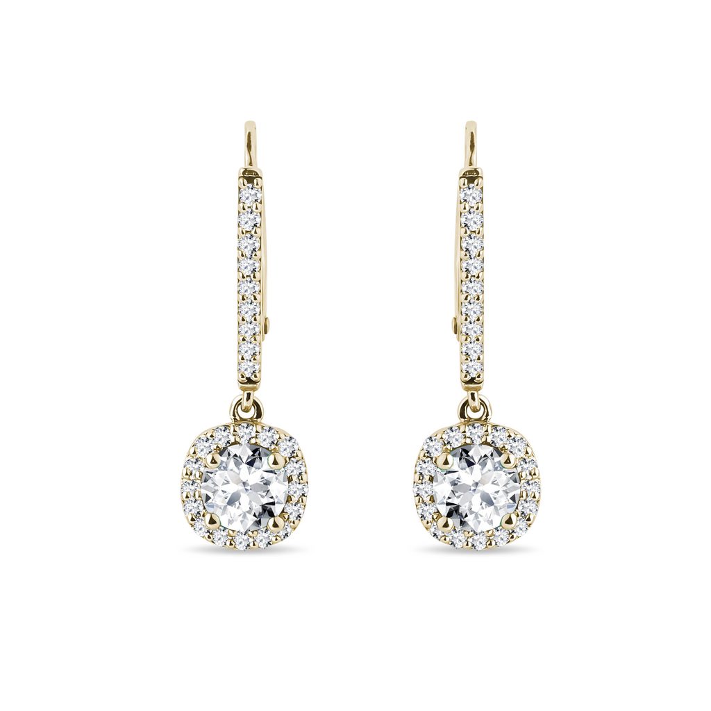 Boucles d'oreilles halo pendantes en or jaune et diamants BOUCLES D'OREILLES HALO PENDANTES EN OR JAUNE ET DIAMANTS - BOUCLES D'OREILLES EN DIAMANT - BOUCLES D'OREILLES