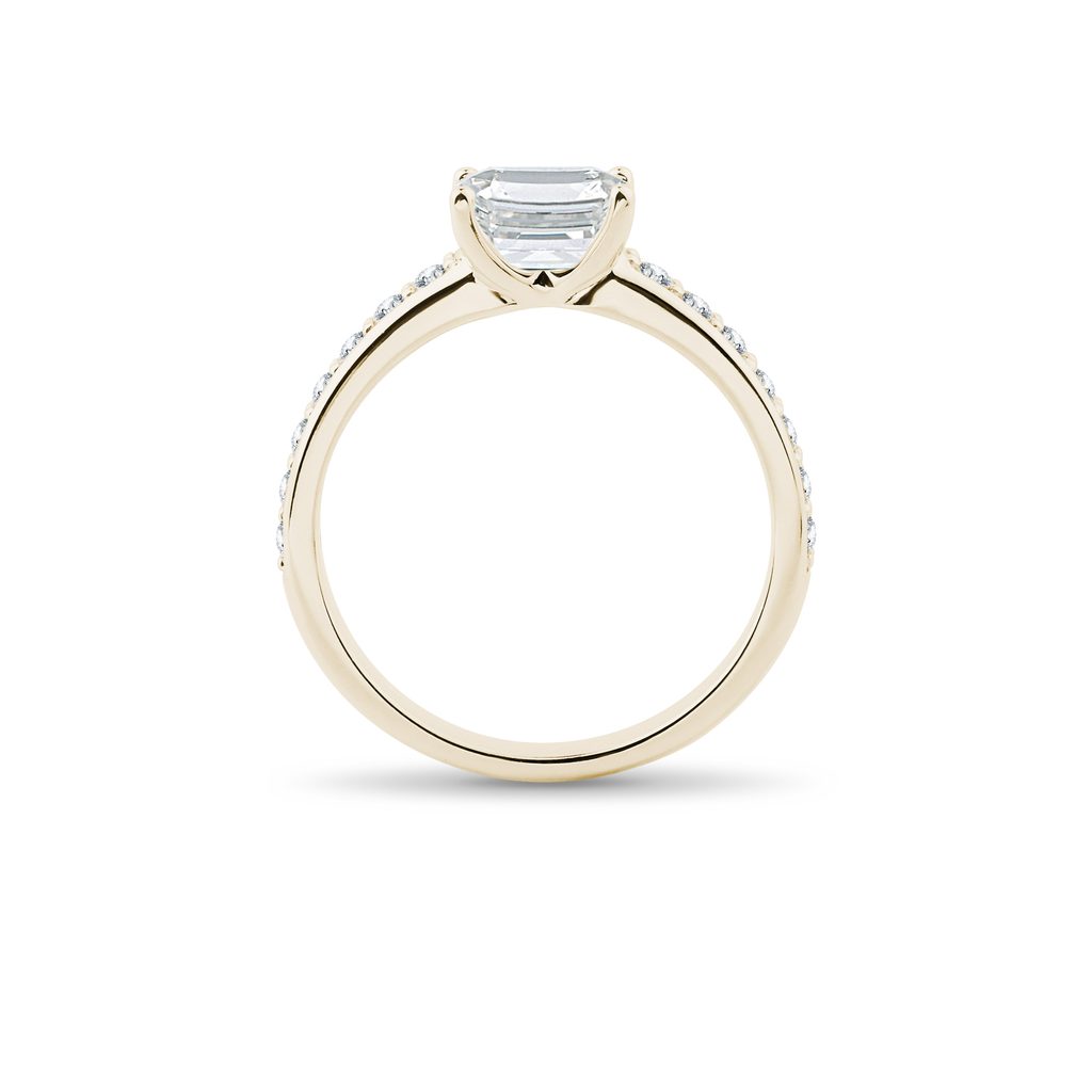 BAGUE DE LUXE EN OR JAUNE ET DIAMANT DE SYNTHÈSE - BAGUES AVEC DIAMANTS DE SYNTHÈSE - BAGUES DE FIANÇAILLES