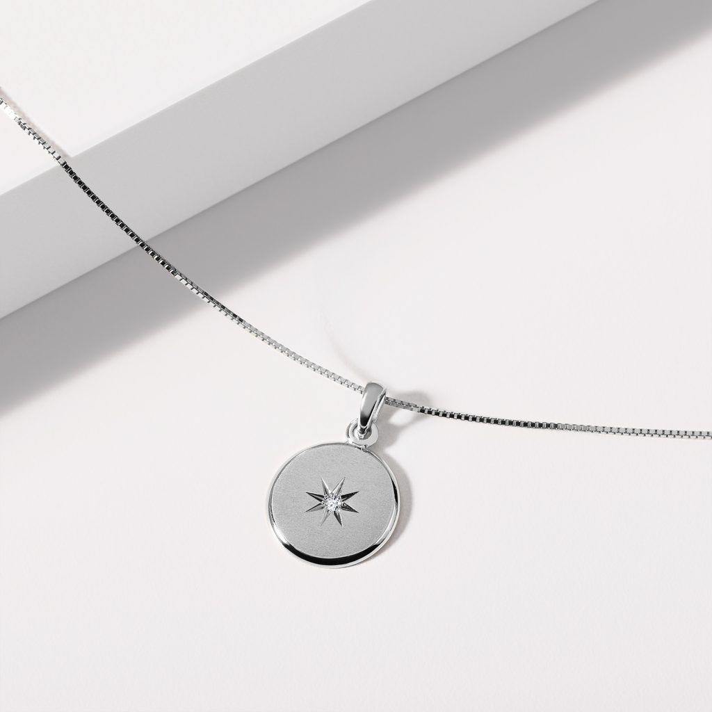 MÉDAILLON ÉTOILE POLAIRE EN OR BLANC ET DIAMANT - PENDENTIFS - COLLIERS