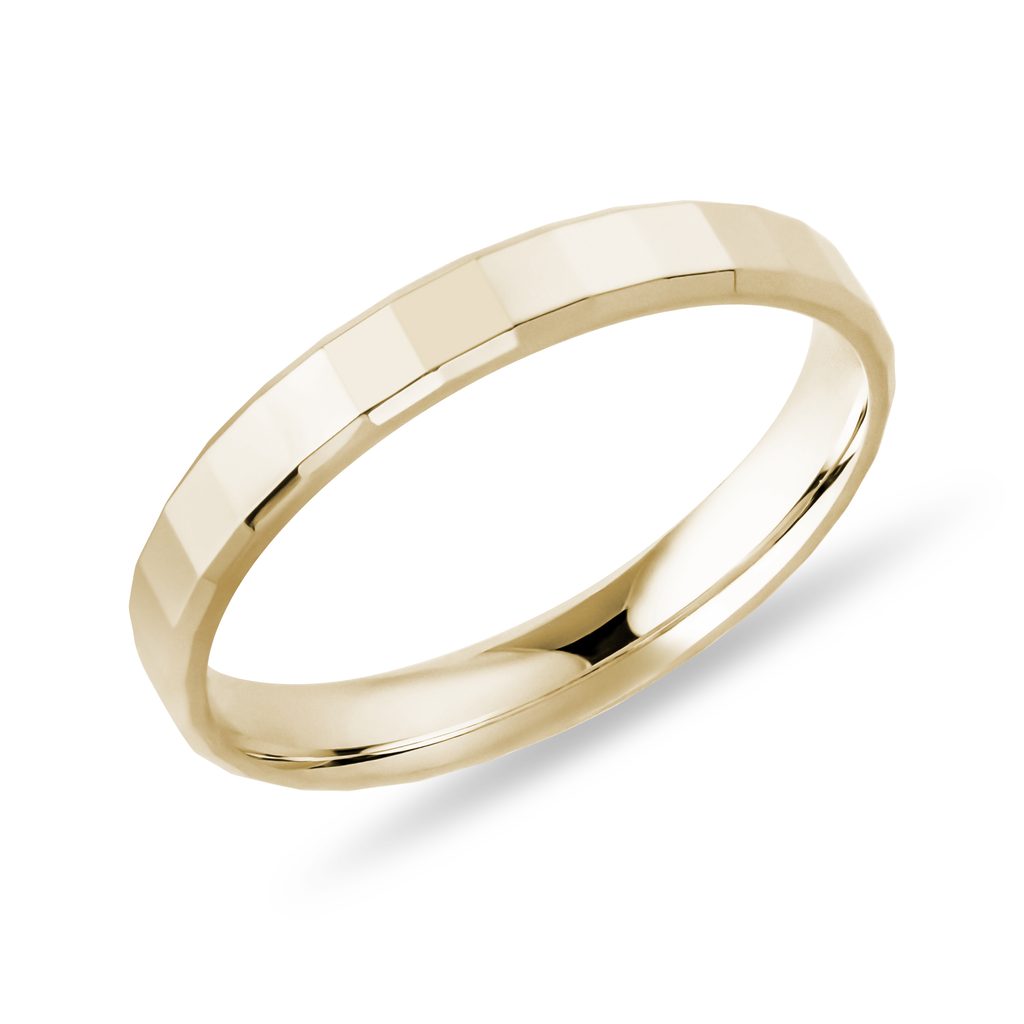 Damenring mit geschliffenen Kanten in Gelbgold DAMENRING MIT GESCHLIFFENEN KANTEN IN GELBGOLD - RINGE GELBGOLD - RINGE