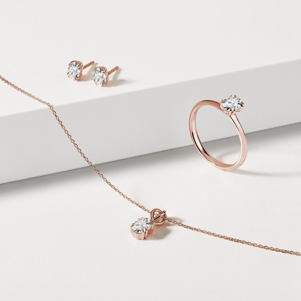 BAGUE DE FIANÇAILLES EN OR ROSE AVEC DIAMANT OVALE - BAGUES DE FIANÇAILLES EN DIAMANT - BAGUES DE FIANÇAILLES