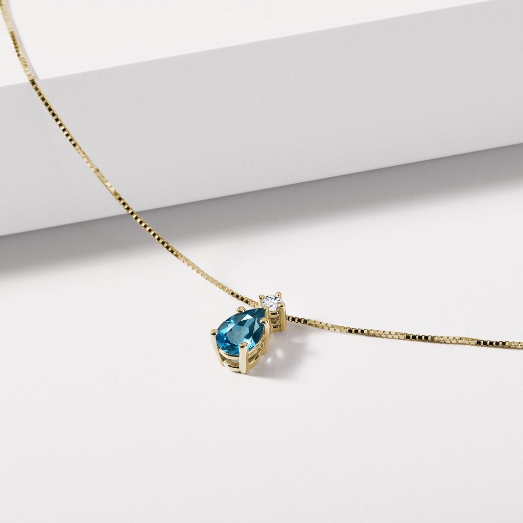 LONDON BLUE TOPAZ PENDANT IN YELLOW GOLD - TOPAZ NECKLACES - NECKLACES