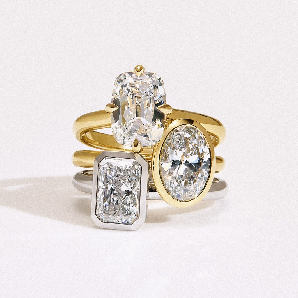 WHITE GOLD RADIANT CUT DIAMOND RING - RINGS WITH LAB-GROWN DIAMONDS - ENGAGEMENT RINGS