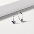 BOUCLES D'OREILLES POUR ENFANTS - FLEURS EN OR BLANC ET SAPHIRS - BOUCLES D'OREILLES POUR ENFANTS - BOUCLES D'OREILLES