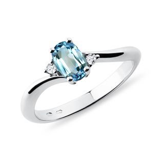 BAGUE EN OR BLANC AVEC TOPAZE SKY BLUE ET DIAMANTS - BAGUES EN TOPAZE - BAGUES