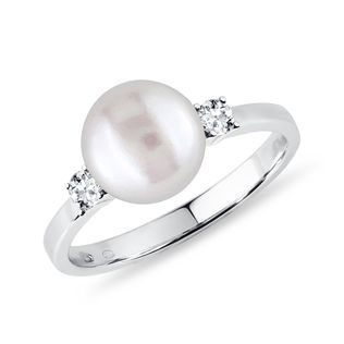 PEARL AND DIAMOND RING IN WHITE GOLD - PEARL RINGS - PEARL JEWELLERY
