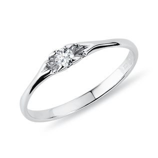 ROUND DIAMOND RING IN WHITE GOLD - SOLITAIRE ENGAGEMENT RINGS - ENGAGEMENT RINGS