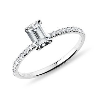 ENGAGEMENT EMERALD CUT RING IN WHITE GOLD - DIAMOND ENGAGEMENT RINGS - ENGAGEMENT RINGS