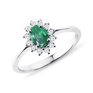 FINE EMERALD RING WITH BRILLIANTS IN WHITE GOLD - EMERALD RINGS - RINGS