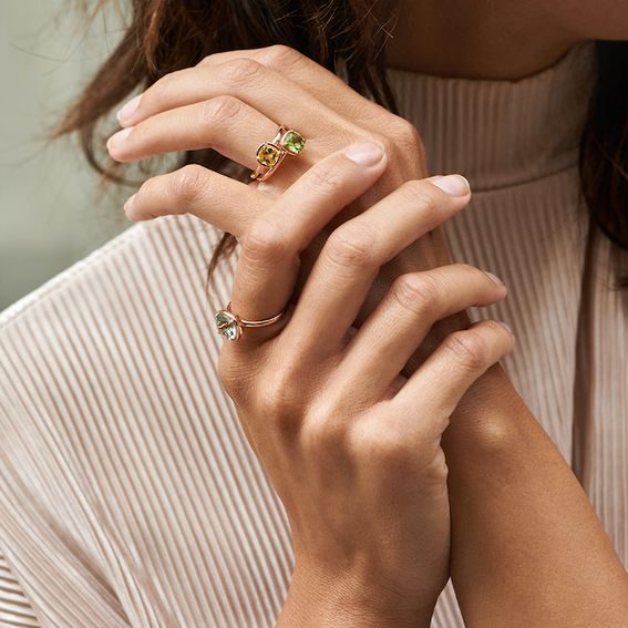 Bijoux ornés de gemmes selon les signes du zodiaque