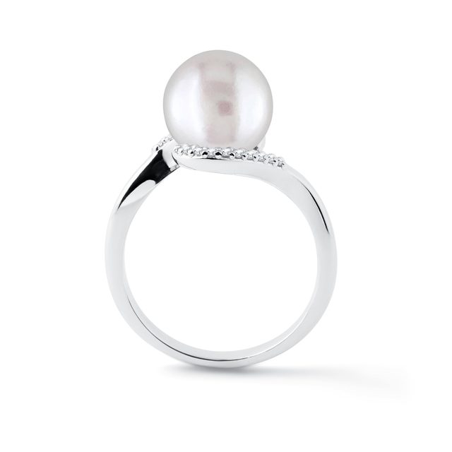 GOLD RING WITH PEARL AND DIAMONDS - PEARL RINGS - 