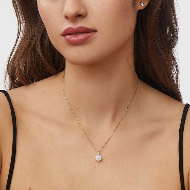 YELLOW GOLD NECKLACE WITH A FRESHWATER PEARL - PEARL PENDANTS - 