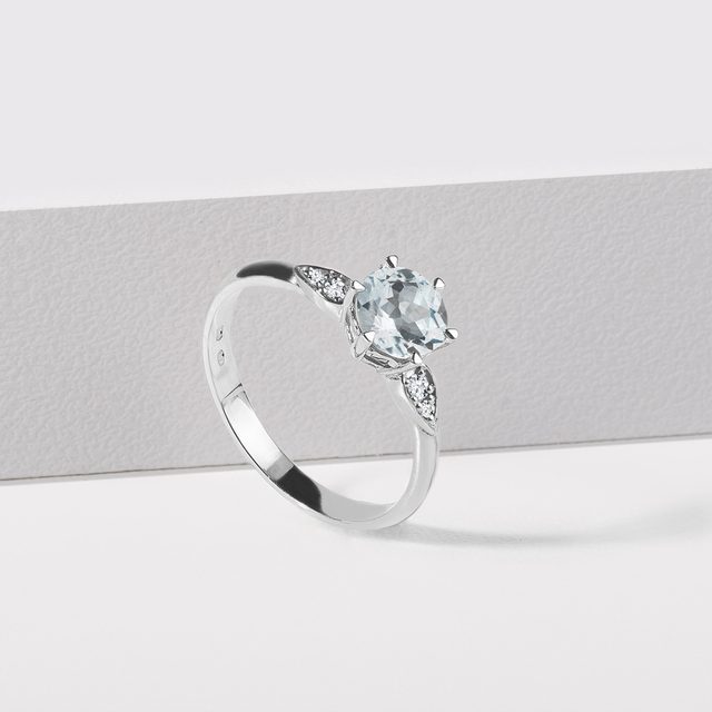FINE RING WITH AQUAMARINE AND DIAMONDS IN WHITE GOLD - AQUAMARINE RINGS - 