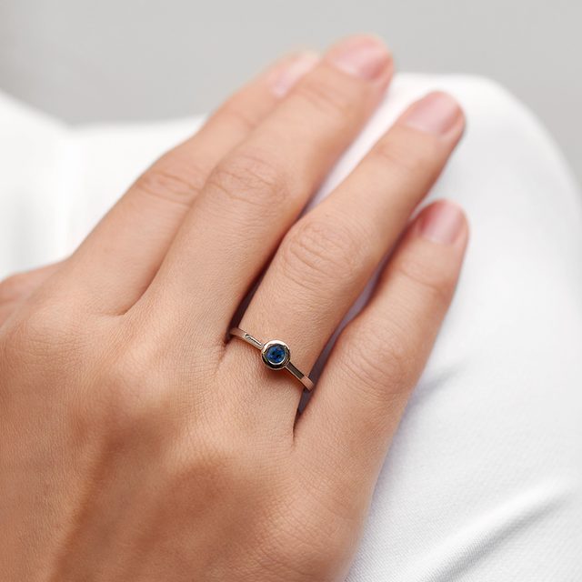 BEZEL SET SAPPHIRE RING IN WHITE GOLD - SAPPHIRE ENGAGEMENT RINGS - 