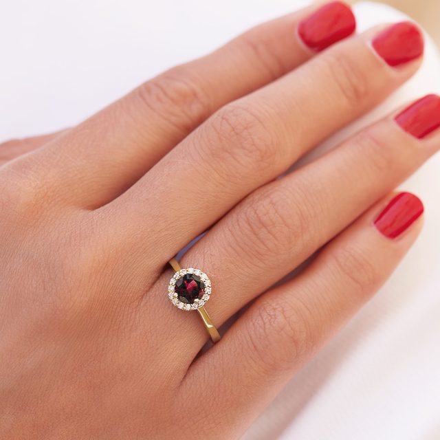 GOLD RING WITH GARNET AND DIAMONDS - GARNET RINGS - 