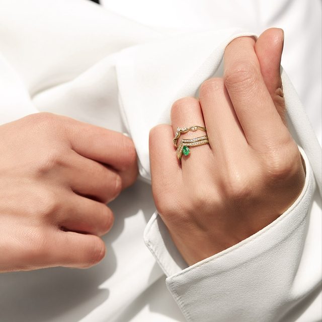 YELLOW GOLD RING WITH SMALL BRILLIANT CUT DIAMONDS - WOMEN'S WEDDING RINGS - 