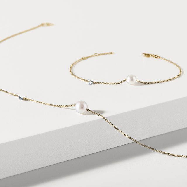 PEARL AND DIAMOND NECKLACE IN YELLOW GOLD - PEARL PENDANTS - 