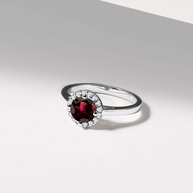 HALO RING WITH GARNET AND DIAMONDS - GARNET RINGS - 