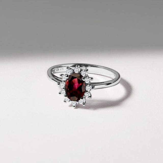GARNET AND DIAMOND RING IN WHITE GOLD - GARNET RINGS - 