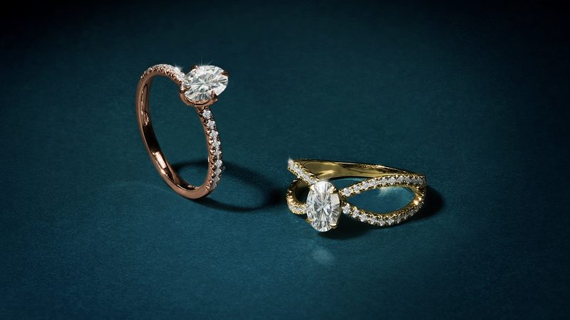 Engagement ring with diamond