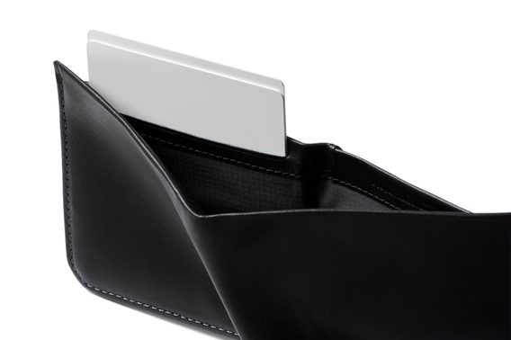 Bellroy Hide & Seek RFID