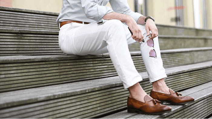 Jak nosit bílé kalhoty