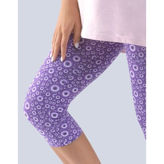 GINA dámské kalhoty 3/4 pyžamové dámské, 3/4 kalhoty, šité, bokové, s potiskem 19804P - tm. fialová fruktóza