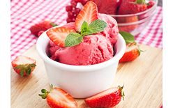 Strawberry paste with chunks - 200 g