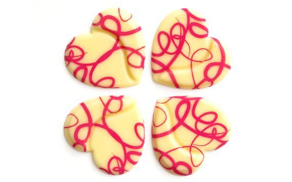 CHOCOLATE DECORATION HEARTS WHITE WITH RED FILIGREE PRINT - 40 PCS
