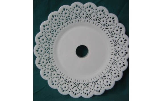 CAKE TRAY WITH CENTRE HOLE DIAMETER 20