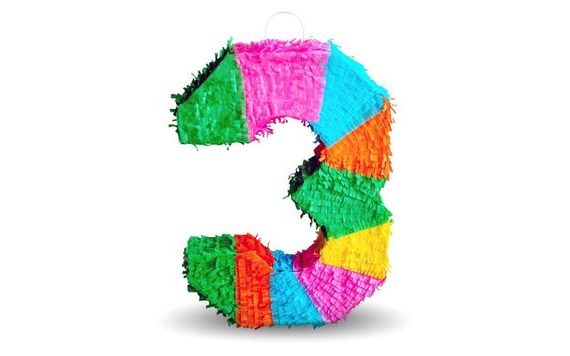 PIÑATA NUMBER " 3 " COLOURED - BREAKABLE, 50X35X7,5 CM