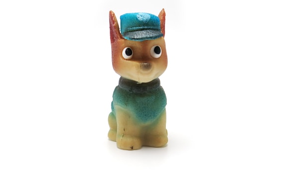 LABKOVÁ PATROLA - PAW PATROL MODRÝ CHASE - MARCIPÁNOVÁ FIGÚRKA