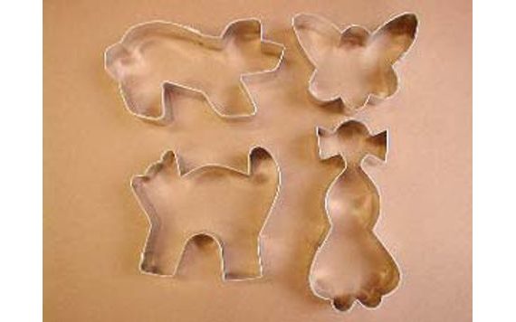SET OF DOUGH CUTTERS - CHARACTERS DOLL