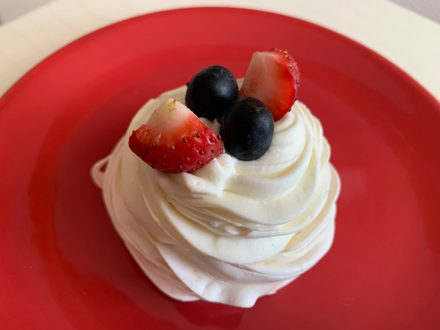 Recept: Mini pavlova - skvělé pusinkové dortíky